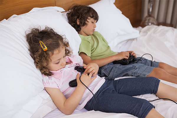 Bambini digitalizzati, tra rischi e disintossicazione