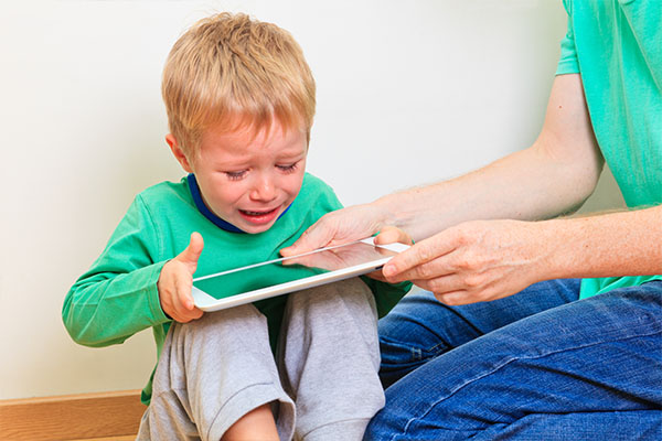 Come ho staccato mio figlio dallo schermo