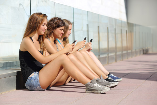 Bambini e ragazzi iper-connessi: come sfruttare le potenzialità della tecnologia? Maura Manca ne ha parlato a Rai Radio 2