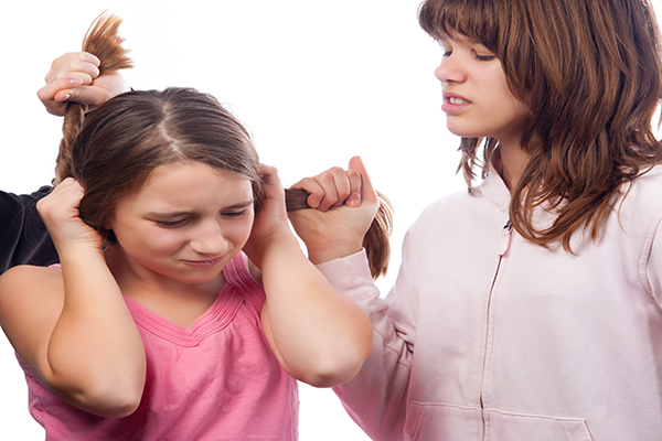 Violenze al femminile, tra botte e social: cosa scatta nella testa di queste ragazze? Un’intervista a Maura Manca sul Quotidiano Nazionale